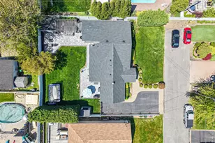 418 Bay 6th St, West Islip, NY 11795 - Photo 5