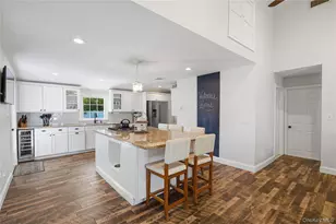 418 Bay 6th St, West Islip, NY 11795 - Photo 9