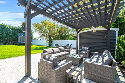 418 Bay 6th Street, West Islip, NY 11795 - Photo 33