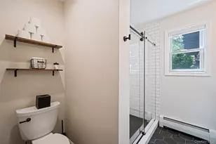 418 Bay 6th St, West Islip, NY 11795 - Photo 27
