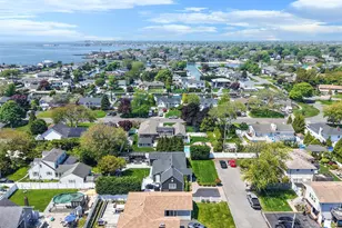 418 Bay 6th St, West Islip, NY 11795 - Photo 37