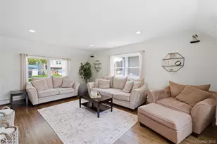 418 Bay 6th St, West Islip, NY 11795 - Photo 13