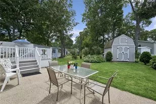 1661 Old Country Rd, Riverhead, NY 11901 - Photo 13