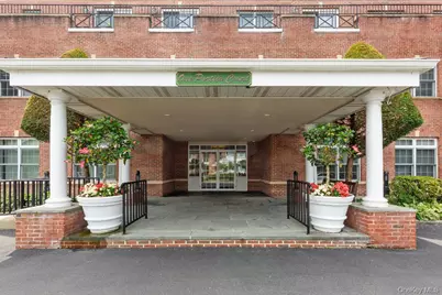 1 Portico Court #206, Great Neck, NY 11021 - Photo 3