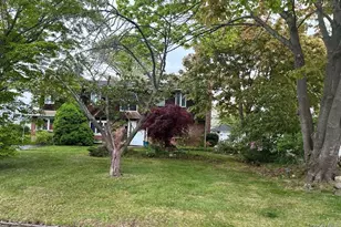 223 Sherry St, East Islip, NY 11730 - Photo 3