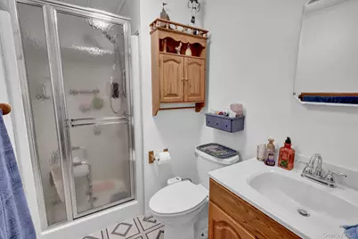 131 Village Circle West, Manorville, NY 11949 - Photo 15