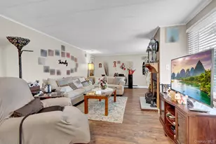 131 Village Cir W, Manorville, NY 11949 - Photo 9