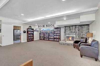 131 Village Circle West, Manorville, NY 11949 - Photo 23