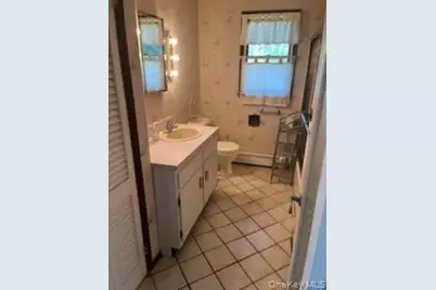 140 Texas Street, Lindenhurst, NY 11757 - Photo 7