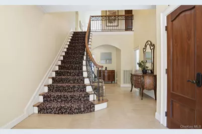 3172 Sound Avenue, Calverton, NY 11933 - Photo 11