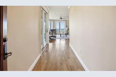 3172 Sound Avenue, Calverton, NY 11933 - Photo 41