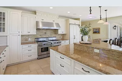 3172 Sound Avenue, Calverton, NY 11933 - Photo 21