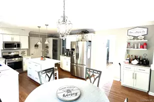 15 Silas Woods Rd, Manorville, NY 11949 - Photo 7