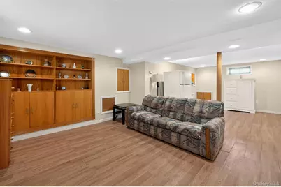 56 Dail Street, New Hyde Park, NY 11040 - Photo 19