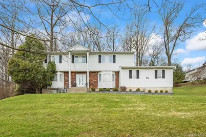 20 Algonquin Circle, Airmont, NY 10952 - Photo 1