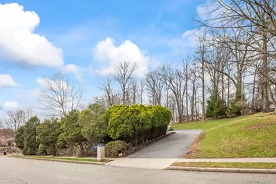 20 Algonquin Circle, Airmont, NY 10952 - Photo 45