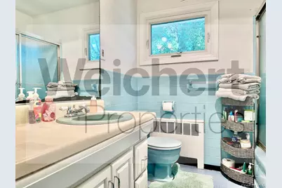 211 W 22nd, Huntington Station, NY 11746 - Photo 15