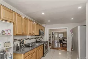237 Rhodes Ave, Hempstead, NY 11550 - Photo 11