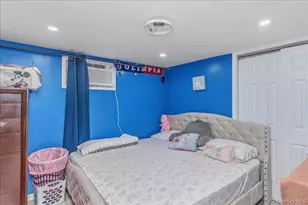 237 Rhodes Ave, Hempstead, NY 11550 - Photo 21