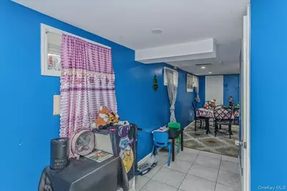 237 Rhodes Avenue, Hempstead, NY 11550 - Photo 19
