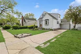 8 Cedarlawn Blvd, Valley Stream, NY 11580 - Photo 3
