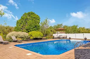 164 Pace Dr S, West Islip, NY 11795 - Photo 37