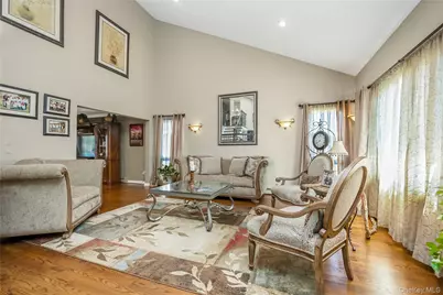 164 Pace Drive S, West Islip, NY 11795 - Photo 11