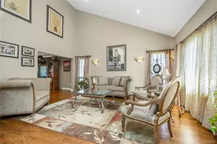 164 Pace Dr S, West Islip, NY 11795 - Photo 11