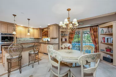 164 Pace Drive S, West Islip, NY 11795 - Photo 15