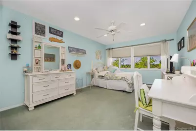 164 Pace Drive S, West Islip, NY 11795 - Photo 33