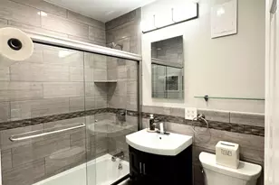 13 Granada Crescent, White Plains, NY 10603 - Photo 17