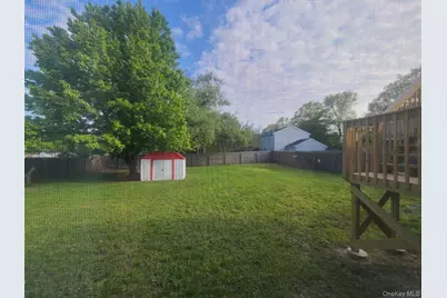 4 E Walnut Street #Floor 1, Central Islip, NY 11722 - Photo 11