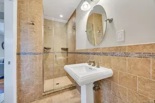 1153 Savoy Dr, Melville, NY 11747 - Photo 21