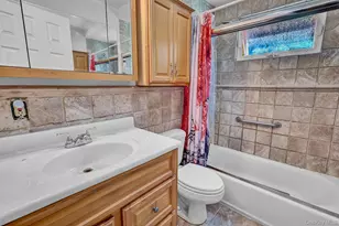 86 Paris Ct, West Islip, NY 11795 - Photo 19