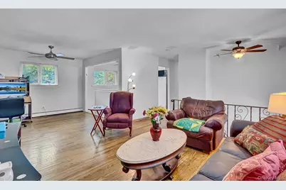 86 Paris Court, West Islip, NY 11795 - Photo 9