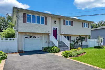 86 Paris Court, West Islip, NY 11795 - Photo 3