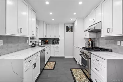 60 Longview Drive, Scarsdale, NY 10583 - Photo 7