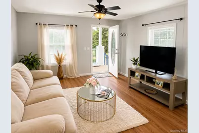 37 Hubbard Avenue #95, Riverhead, NY 11901 - Photo 3