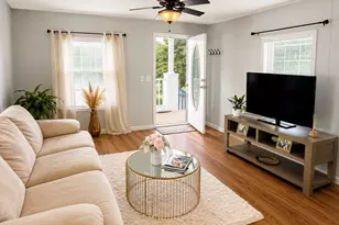 37 Hubbard Ave, Riverhead, NY 11901 - Photo 3