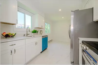 41-43 Evert Street, Huntington Station, NY 11746 - Photo 11
