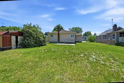 98 Evergreen Avenue, Bethpage, NY 11714 - Photo 5
