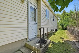 98 Evergreen Ave, Bethpage, NY 11714 - Photo 25