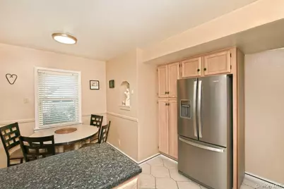 548 Stratford Road, West Hempstead, NY 11550 - Photo 11