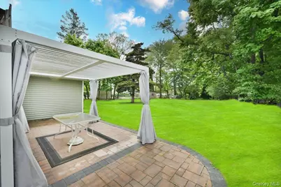 1056 Ocean Avenue, Bay Shore, NY 11706 - Photo 21