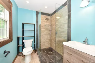1056 Ocean Avenue, Bay Shore, NY 11706 - Photo 17