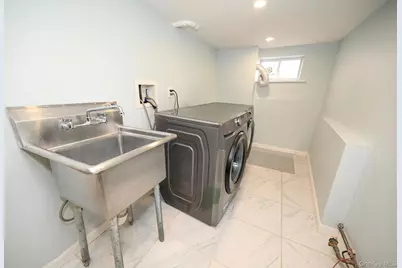 29 Everett Street, Lynbrook, NY 11563 - Photo 13