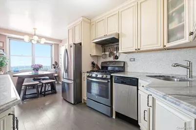 70-25 Yellowstone Boulevard #24N, Forest Hills, NY 11375 - Photo 23
