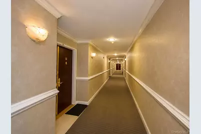 171 Great Neck Road #2G, Great Neck, NY 11021 - Photo 5