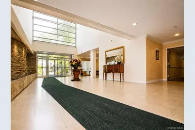 171 Great Neck Road #2G, Great Neck, NY 11021 - Photo 3