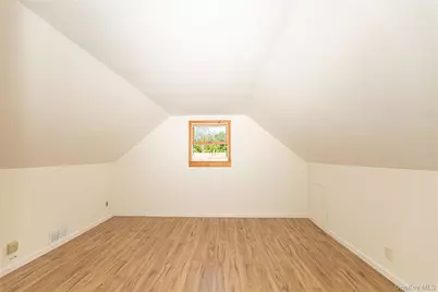 986 Karshick Street, Bohemia, NY 11716 - Photo 5